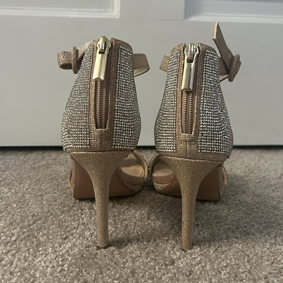 Women’s high heels - Picture 2 of 3